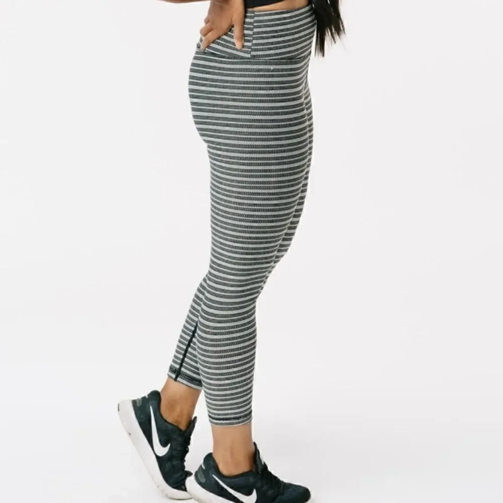 Zyia Active Black White Aztec Adrenaline 7/8 legging